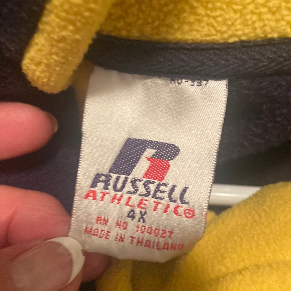 Michigan fleece 1/4 Zippered pullover size 4x